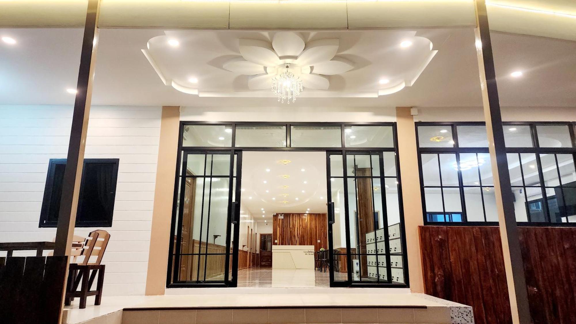 Chotika Hotel โรงแรมโชติกา ณ เชียงคาน 外观 照片